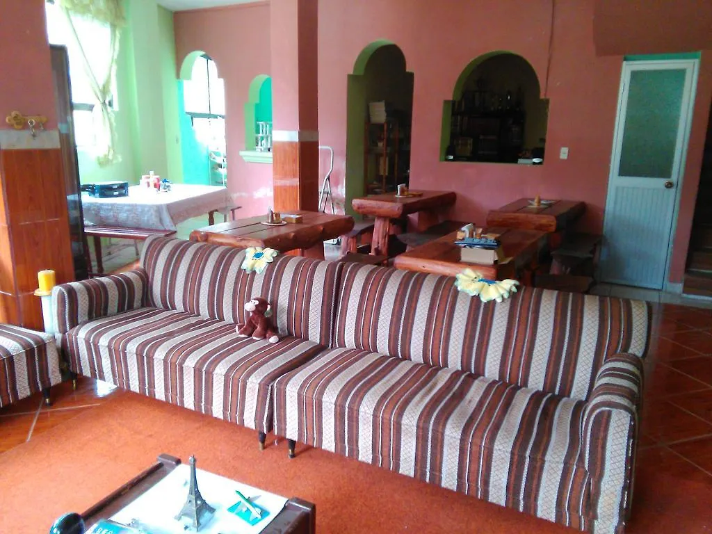 Casa Huespedes El Molino Hotel Tababela Ecuador